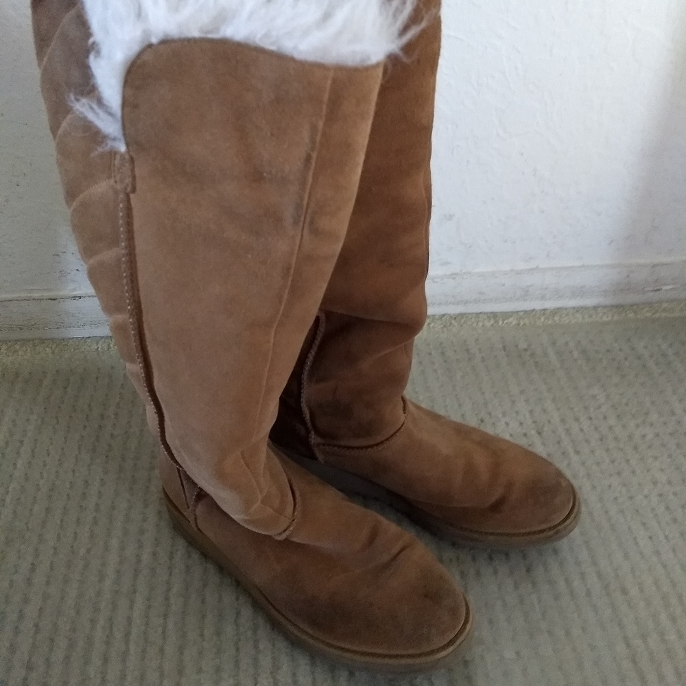 UGG Classic Tall Tan Boots Womens US 7.5